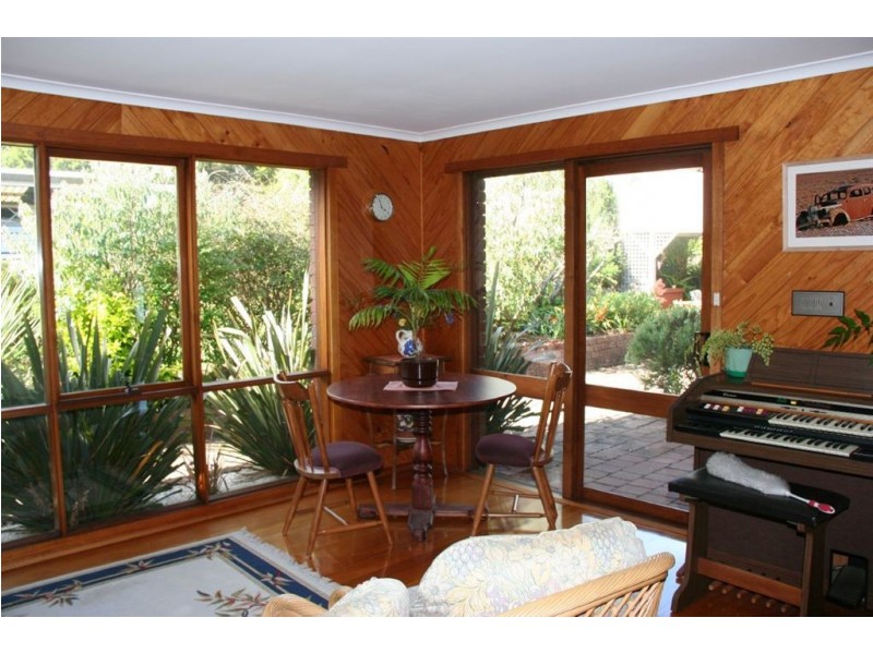 12 River Road, Ulverstone TAS 7315