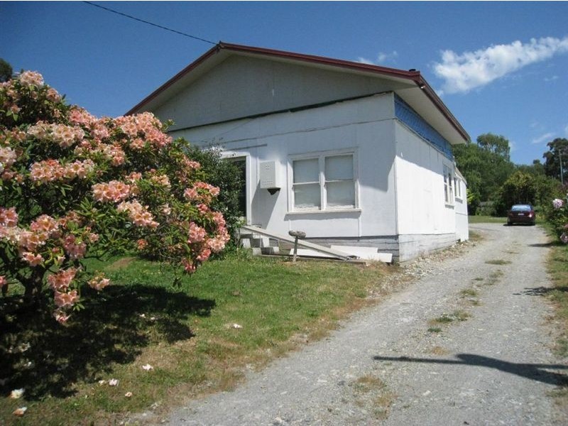 80 South Road, Penguin TAS 7316