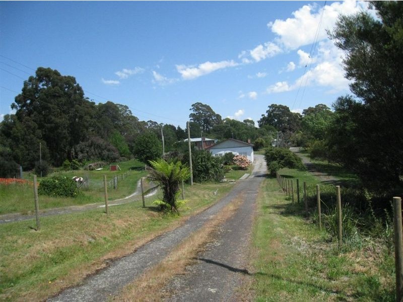 80 South Road, Penguin TAS 7316