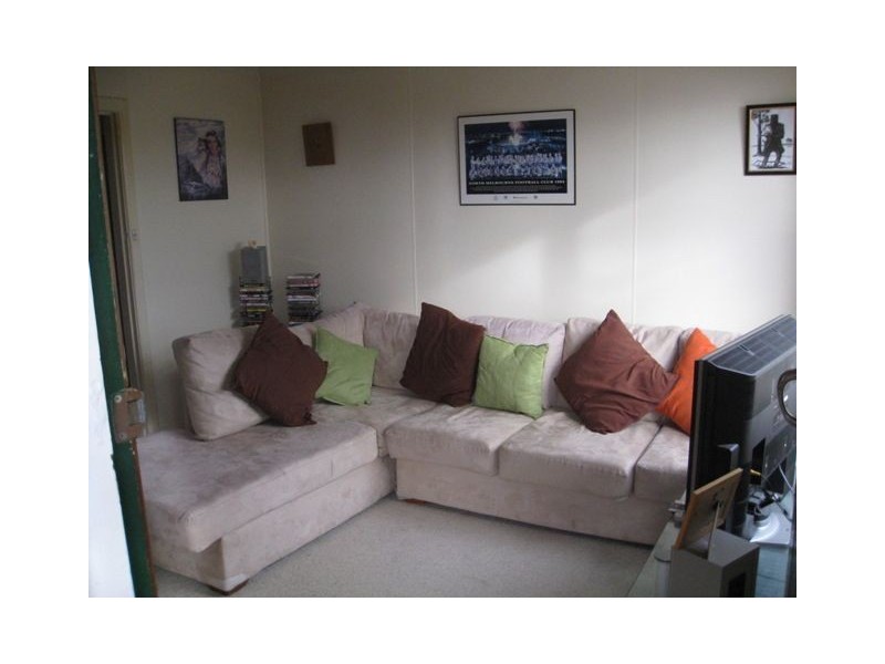 2/21 Quinn Street, Penguin TAS 7316