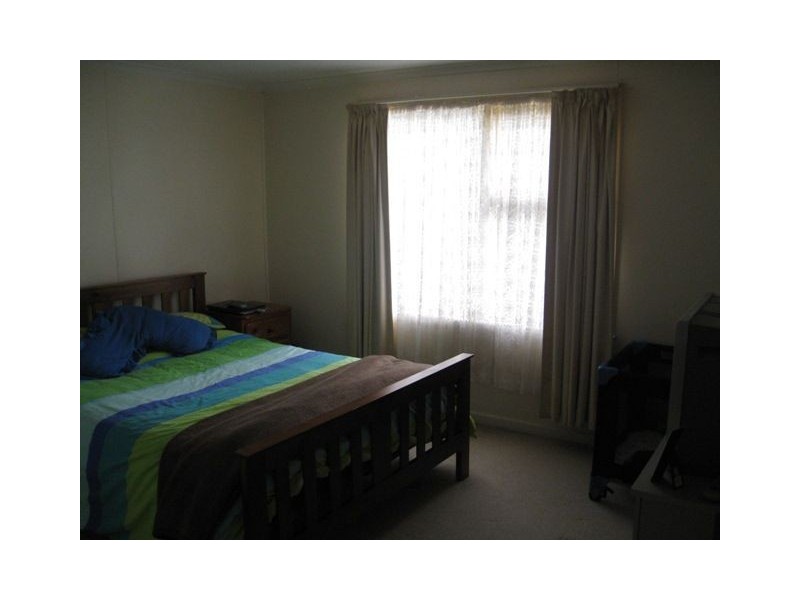 2/21 Quinn Street, Penguin TAS 7316