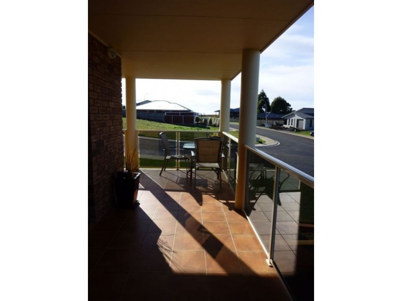 2 Holliview Way, Ulverstone TAS 7315