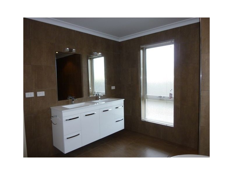 2 Berkshire Parade, Penguin TAS 7316