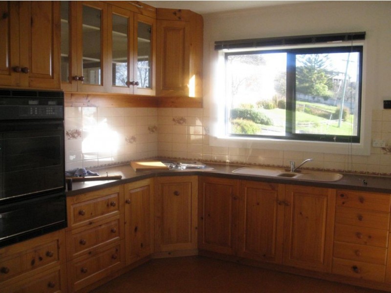 5 Cann Street, Penguin TAS 7316