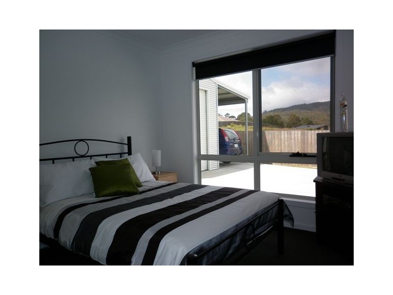 15 Berkshire Parade, Penguin TAS 7316
