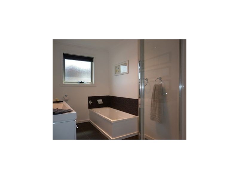 15 Berkshire Parade, Penguin TAS 7316