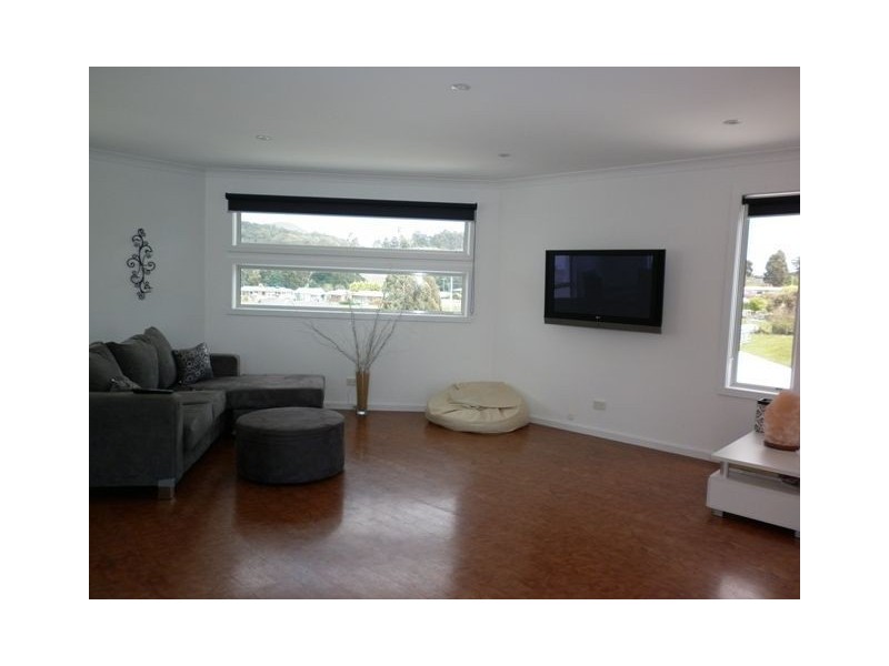 15 Berkshire Parade, Penguin TAS 7316