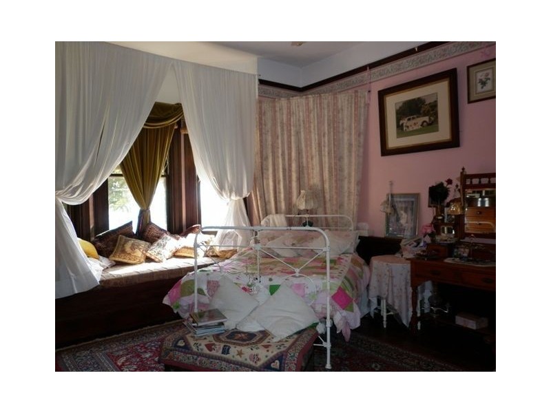 124 Main Road, Penguin TAS 7316