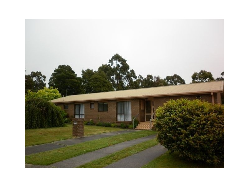 9-11 Olympic Court, Penguin TAS 7316