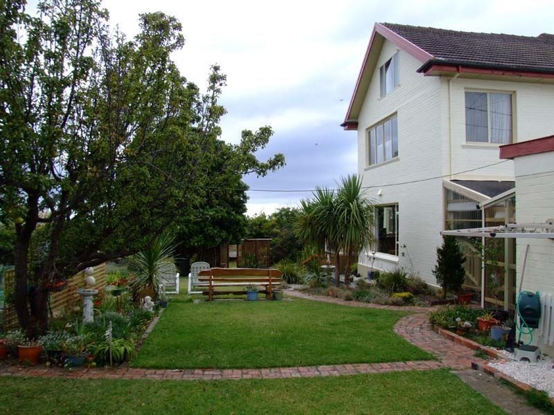 13 & 14 Penguin Road, Ulverstone TAS 7315