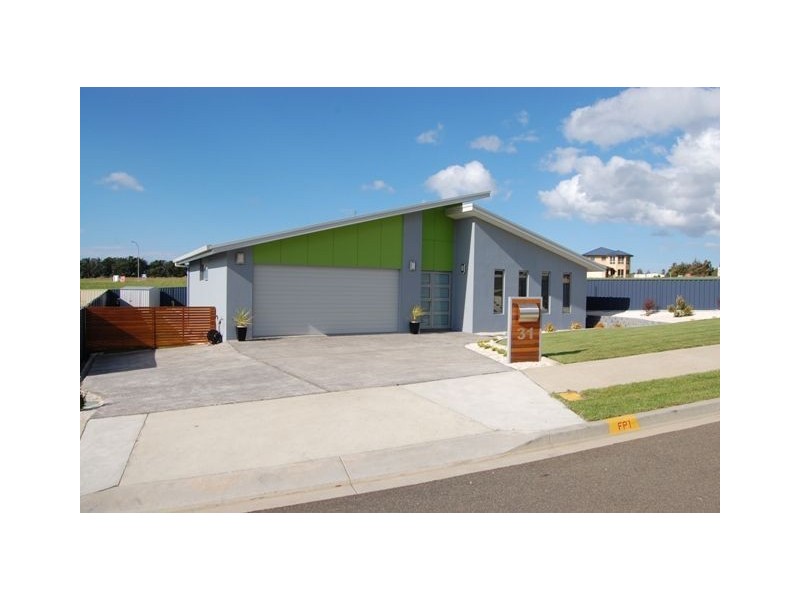 31 Hales Street, Penguin TAS 7316