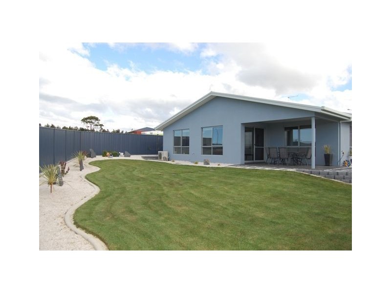 31 Hales Street, Penguin TAS 7316