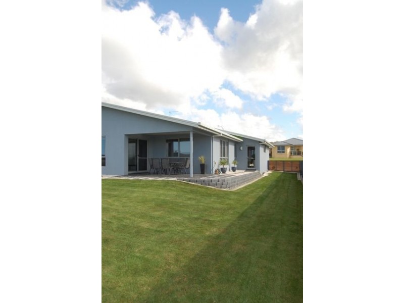 31 Hales Street, Penguin TAS 7316