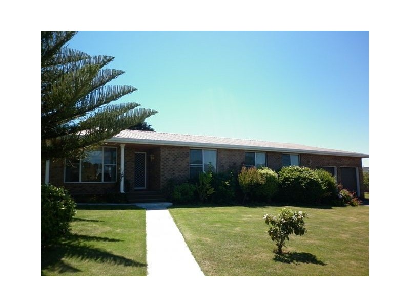 5 Kyema Street, Penguin TAS 7316