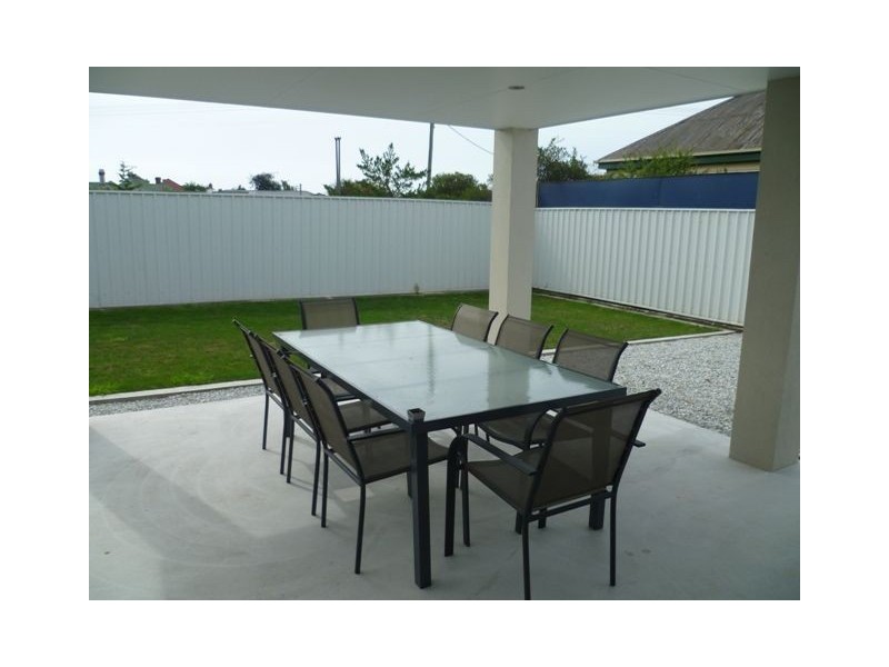 93 Main Street, Ulverstone TAS 7315