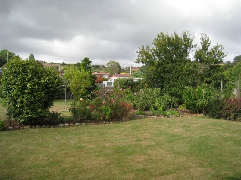 132 Main Street, Penguin TAS 7316