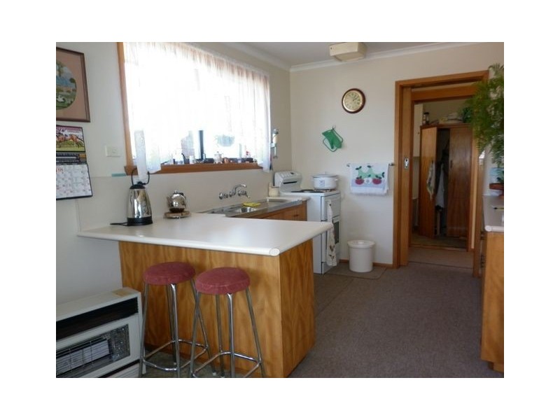 6 Lyndhurst Court, Penguin TAS 7316