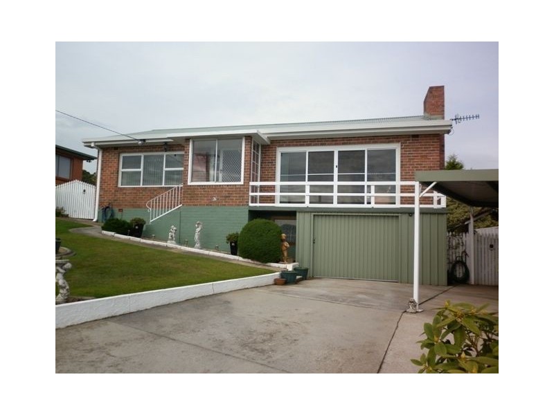 26 Elizabeth Street, Penguin TAS 7316
