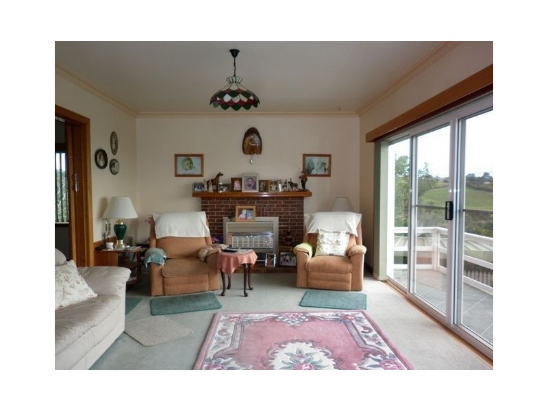 26 Elizabeth Street, Penguin TAS 7316