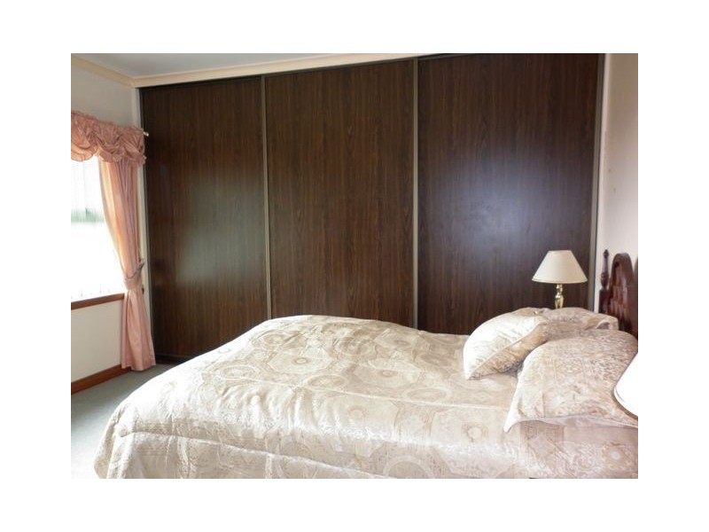 26 Elizabeth Street, Penguin TAS 7316