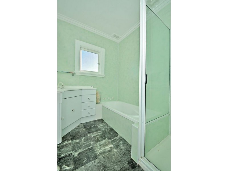 4 South Road, Penguin TAS 7316