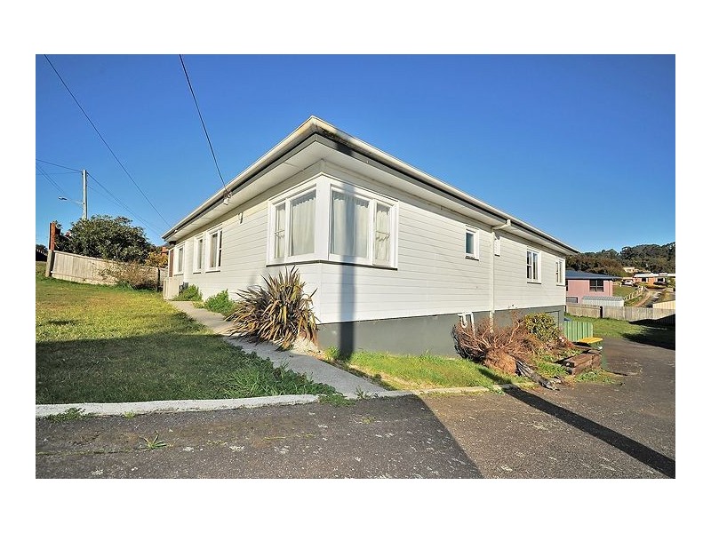 4 South Road, Penguin TAS 7316