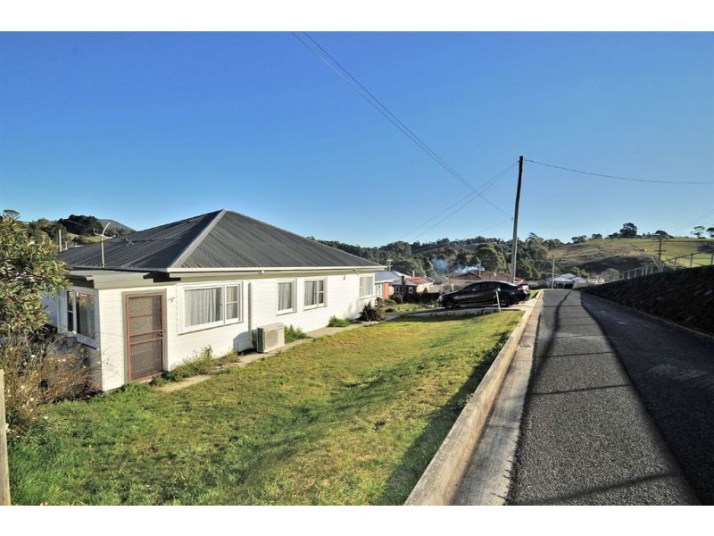 4 South Road, Penguin TAS 7316