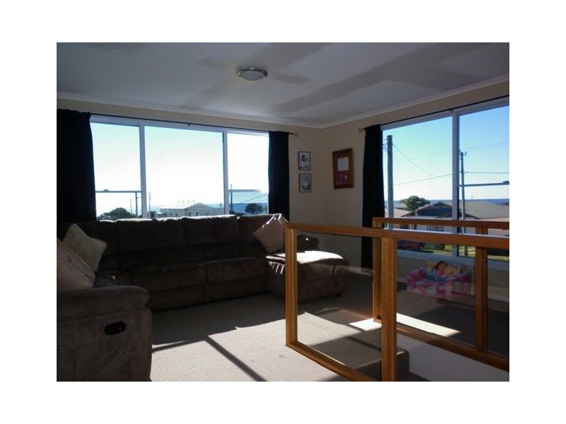 16 Overall Street, Sulphur Creek TAS 7316