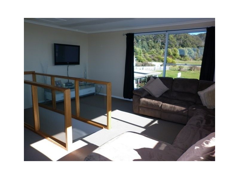 16 Overall Street, Sulphur Creek TAS 7316