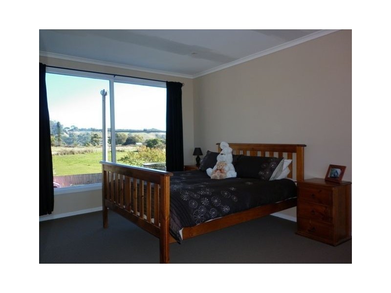 16 Overall Street, Sulphur Creek TAS 7316