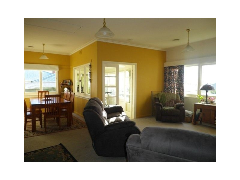 2 William Street, Ulverstone TAS 7315