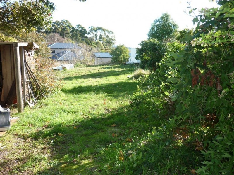 74 South Road, Penguin TAS 7316