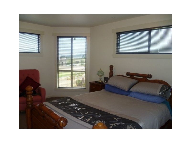 11 Holliview Way, Ulverstone TAS 7315