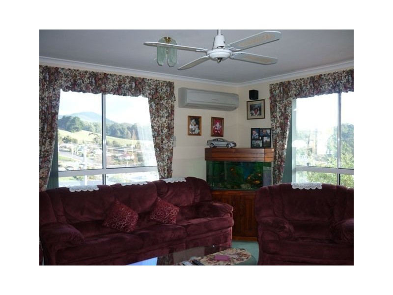 9 South Road, Penguin TAS 7316