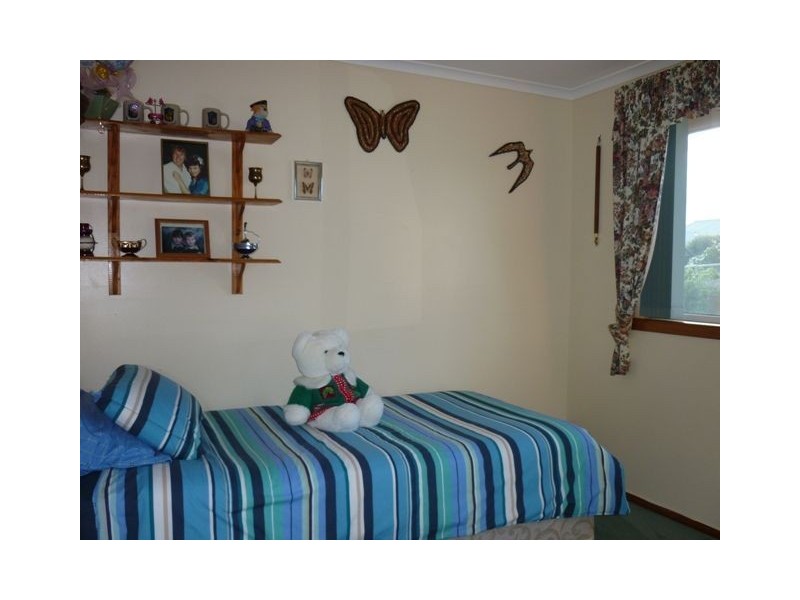 9 South Road, Penguin TAS 7316
