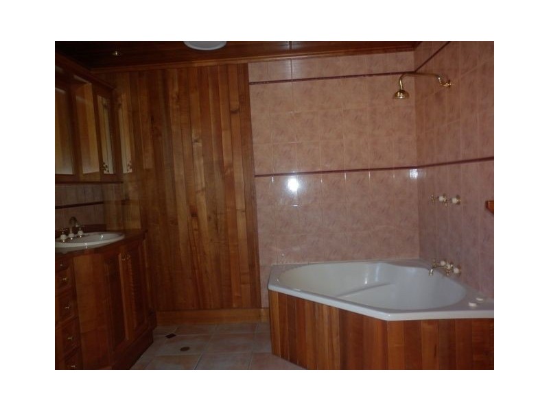 14 Ironcliffe Road, Penguin TAS 7316