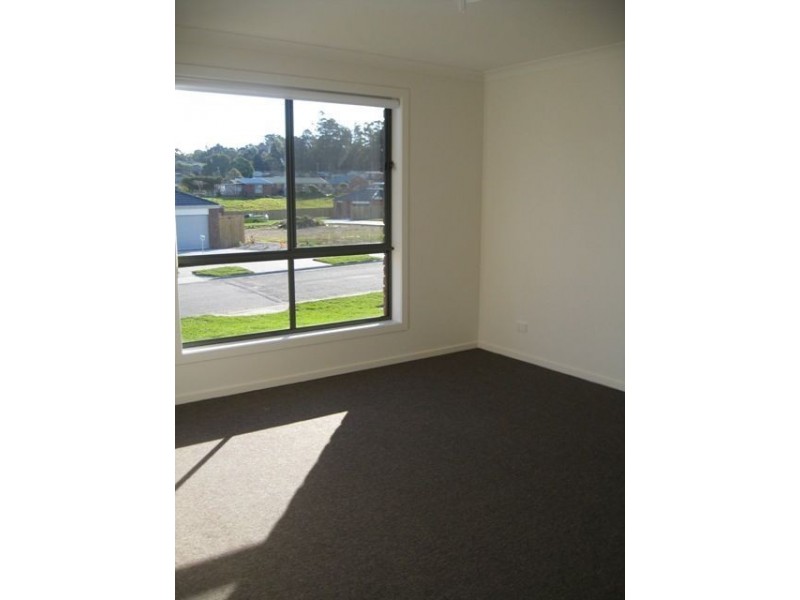 37 Berkshire Parade, Penguin TAS 7316