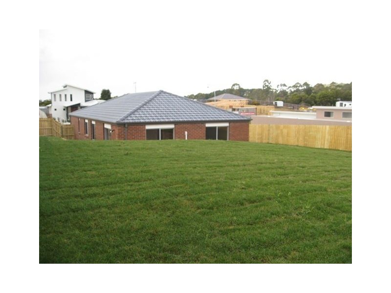 16 Berkshire Parade, Penguin TAS 7316