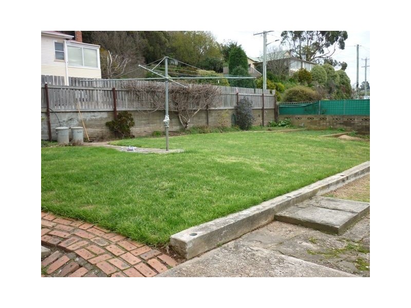 12 Arnold Street, Penguin TAS 7316