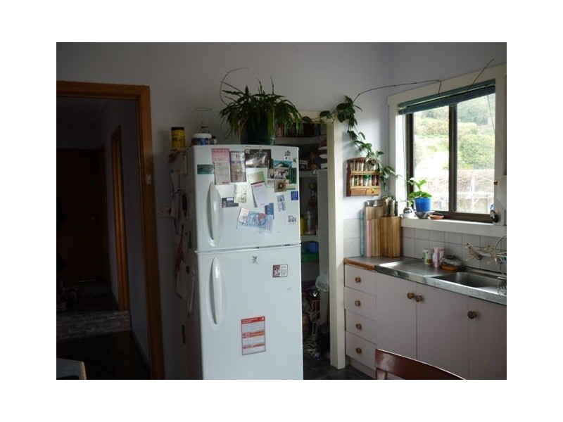 12 Arnold Street, Penguin TAS 7316
