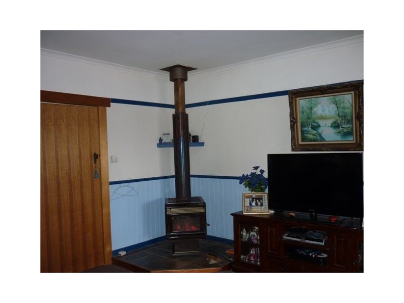 12 Arnold Street, Penguin TAS 7316