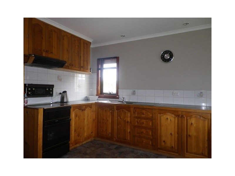11 Rekuna Road, Penguin TAS 7316