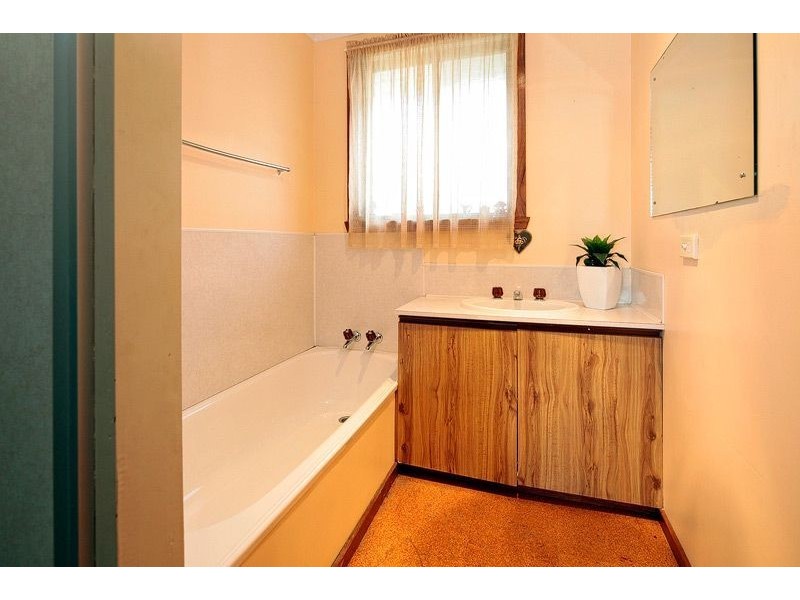 4 Olympic Court, Penguin TAS 7316