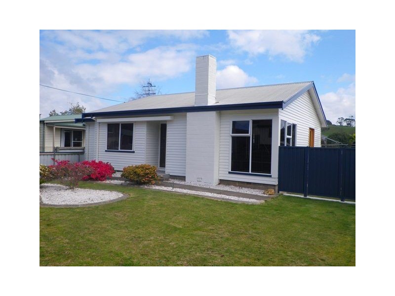 4 Elizabeth Street, Penguin TAS 7316