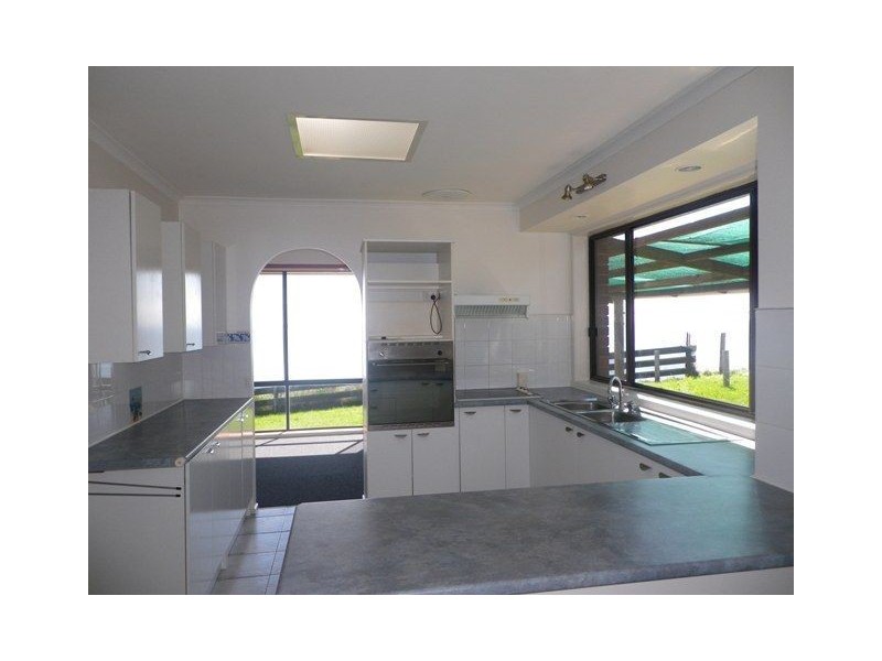 8 Lyndara Drive, Penguin TAS 7316