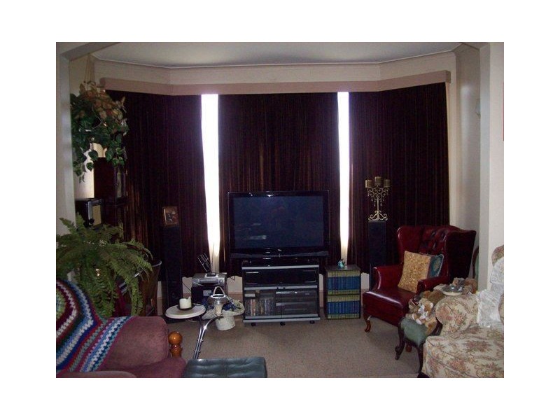 11 Crescent Street, Penguin TAS 7316