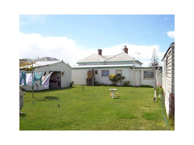 11 Crescent Street, Penguin TAS 7316