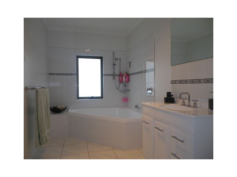 11 Rekuna Road, Penguin TAS 7316