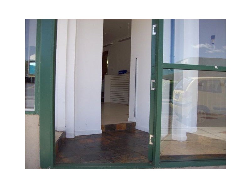 92 Main Road, Penguin TAS 7316