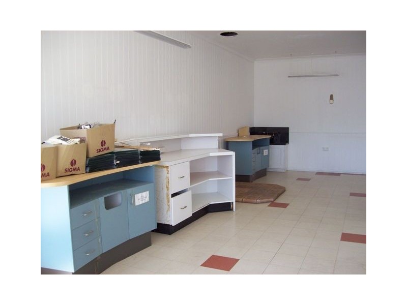 92 Main Road, Penguin TAS 7316